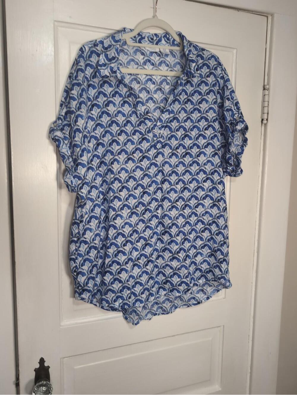 Sigrid Olsen Blue White Scallop Shell Print Linen V-Neck Blouse Women's 1X (1362 - Picture 2 of 5